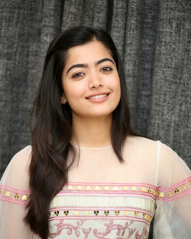 Rashmika Mandanna Latest Pics of Instagram